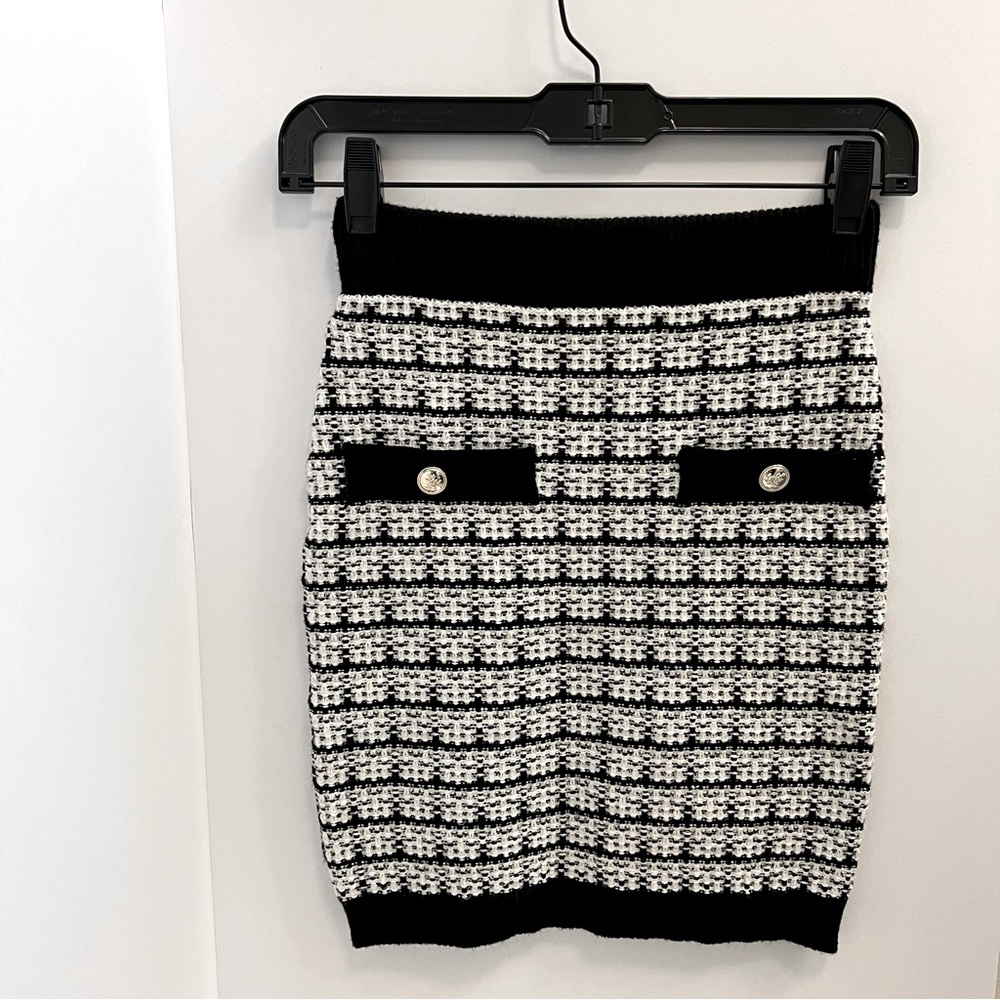 NWT AKIRA Tweed Mini Skirt with Gold Buttons - Picture 7 of 10